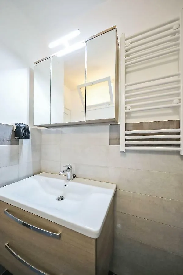 Ski Apartment Задар