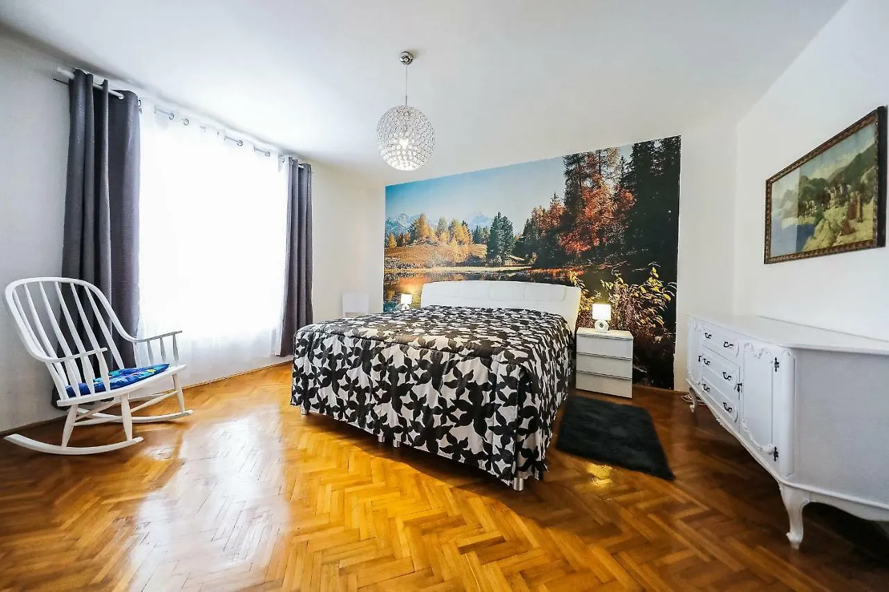 Ski Apartment Zadar 0*,